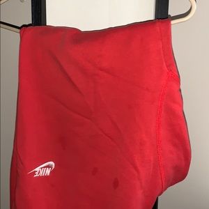 A men’s sweat pants Nike